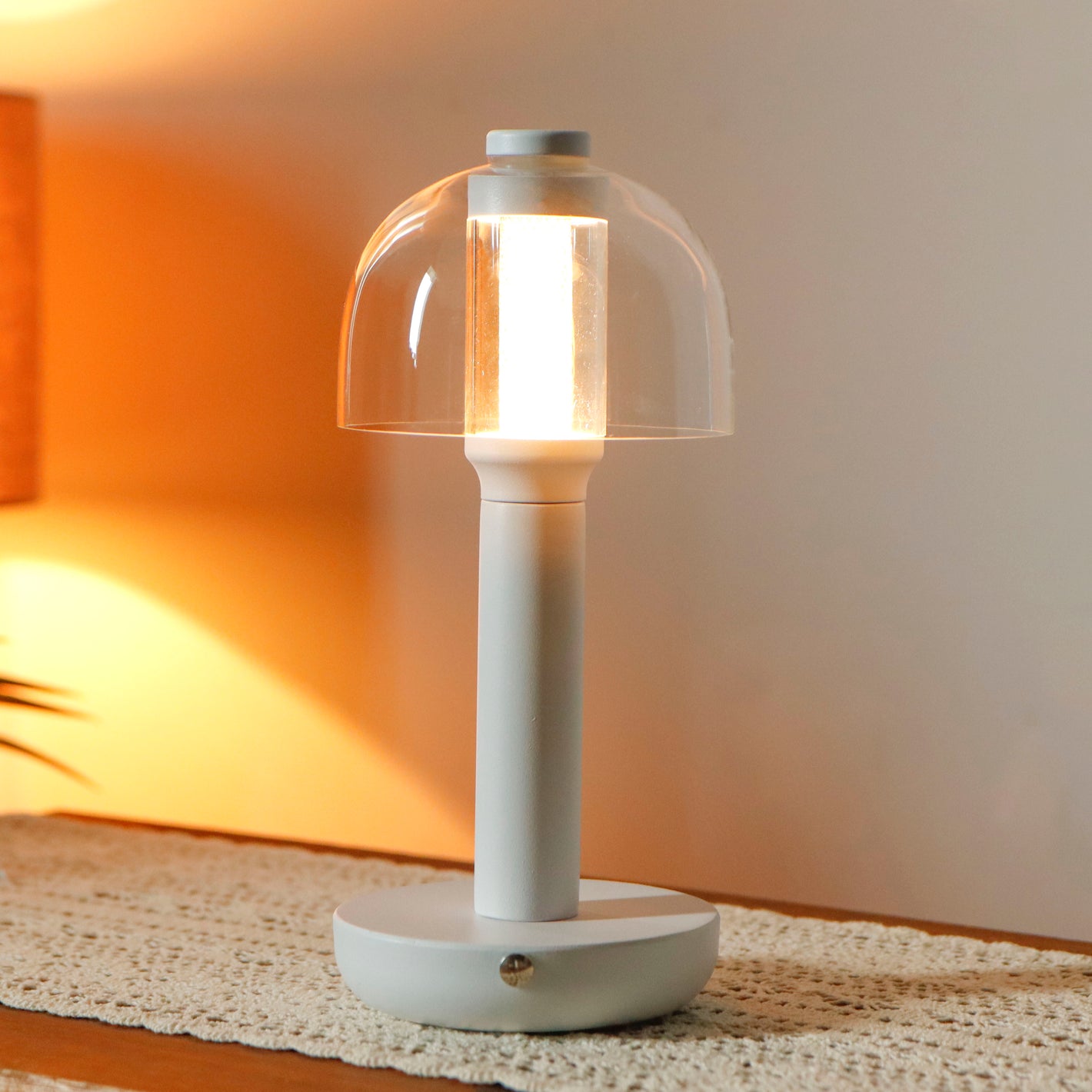 Lampe de chevet à intensité variable de 10 po de hauteur avec abat-jour en verre (blanc) 